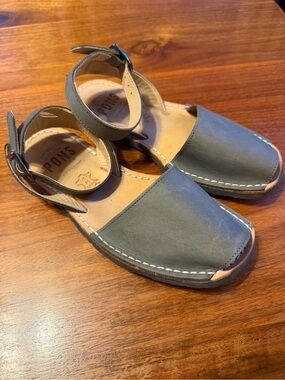 PONS Menorca Avarca Sandals – Size 7 – Gray Leather – Made in Spain